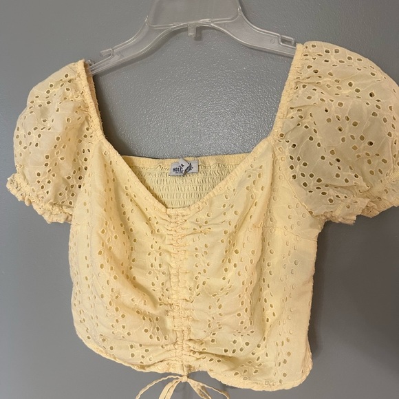 Hollister Yellow Eyelet Puff Sleeve Crop Top - Picture 1 of 6
